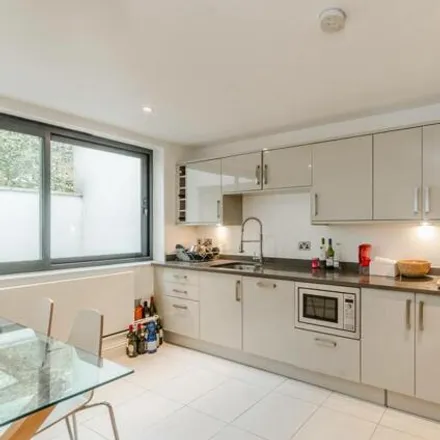 Image 3 - 90 Gaisford Street, London, NW5 2EH, United Kingdom - House for rent