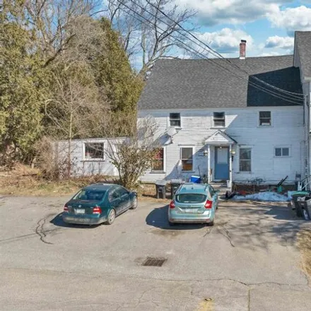 Image 2 - 682 Central Street, Franklin, NH 03235, USA - House for sale