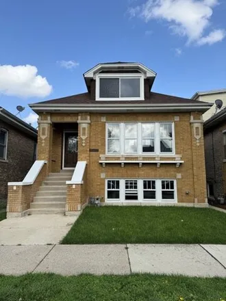 Rent this 3 bed house on Cermak & East in East Avenue, Berwyn