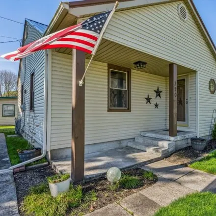 Image 2 - 322 East Vine Street, La Rue, Montgomery Township, OH 43332, USA - House for sale