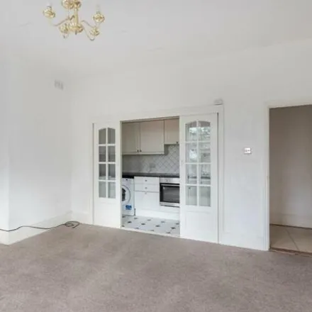 Image 4 - Beulah Hill, London, SE19 3LR, United Kingdom - Apartment for sale