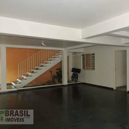 Buy this 3 bed house on Rua Equador in Jardim Centenário, Poços de Caldas - MG