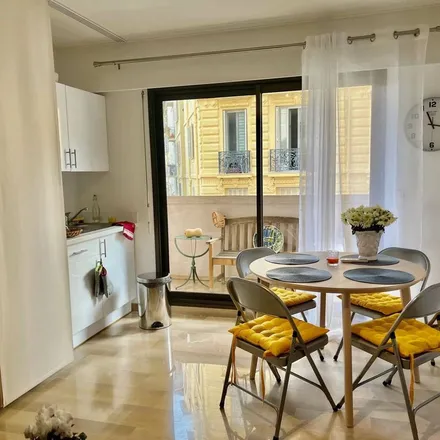 Image 9 - 4 Rue Grimaldi, 06000 Nice, France - Apartment for rent