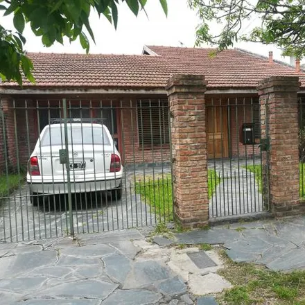 Buy this 3 bed house on Juan Sarcione in B1854 BBB Ministro Rivadavia, Argentina