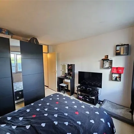 Image 1 - Collégiale Sainte-Waudru, Rampe Sainte-Waudru, 7000 Mons, Belgium - Apartment for rent