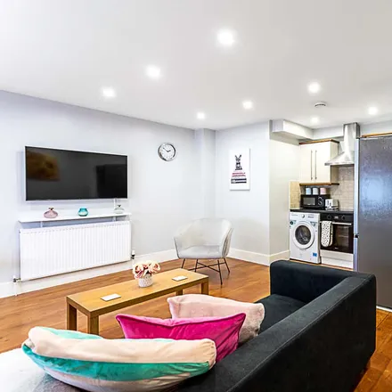 Rent this 2 bed apartment on 77 Saint John's Hill in London, SW11 1SX