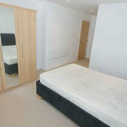 Image 1 - Gateway, The Gateway, Leeds, LS9 8AY, United Kingdom - Apartment for rent