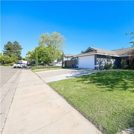 Image 3 - 1890 Cowgill Court, Merced, CA 95342, USA - House for sale