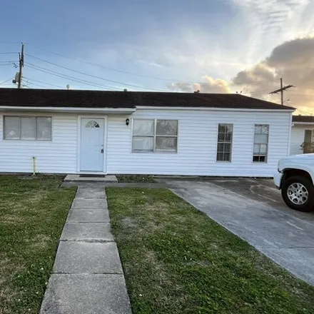 Buy this 3 bed house on 105 South Tish Drive in Avondale, Jefferson Parish