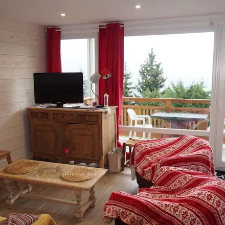 Rent this 3 bed apartment on 38750 Huez