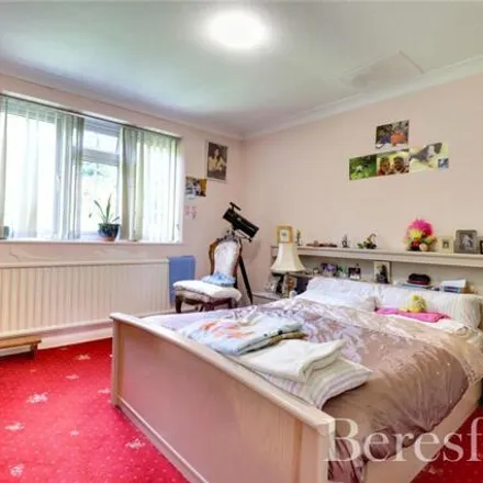 Image 7 - unnamed road, Brentwood, CM15 9AH, United Kingdom - House for sale