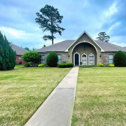 Buy this 3 bed house on 349 Country Club Parkway in Maumelle, AR 72113