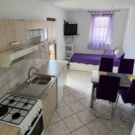 Image 2 - 51556 Grad Cres, Croatia - Apartment for rent