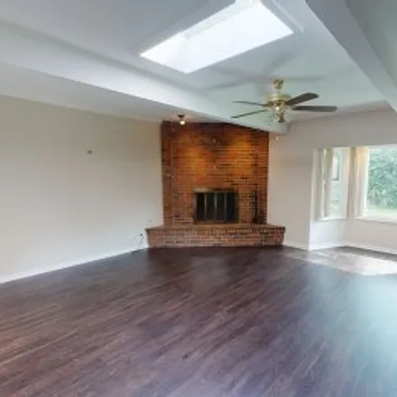 Rent this 3 bed apartment on 1429 Ferndale Avenue in Sherwood Forest, Highland Park