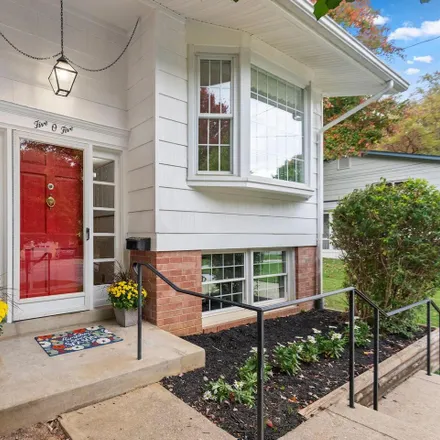 Image 2 - 505 Lynch Street, Rockville, MD 20850, USA - House for sale