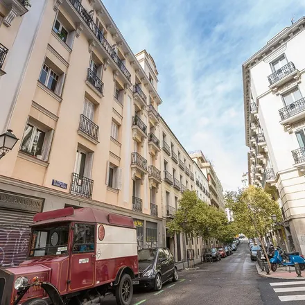 Image 7 - Centro de estudios Acua, Calle de Serrano Anguita, 14, 28004 Madrid, Spain - Apartment for rent