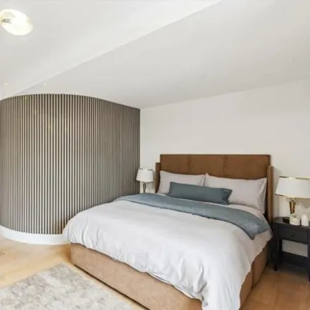 Rent this 3 bed apartment on 69 Drayton Gardens in London, SW10 9RF