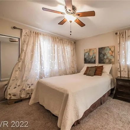 Image 8 - South Jones Boulevard, Spring Valley, NV 89118, USA - Condo for sale