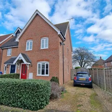Buy this 3 bed townhouse on Willow Farm Meadow in Worlingworth, IP13 7RQ