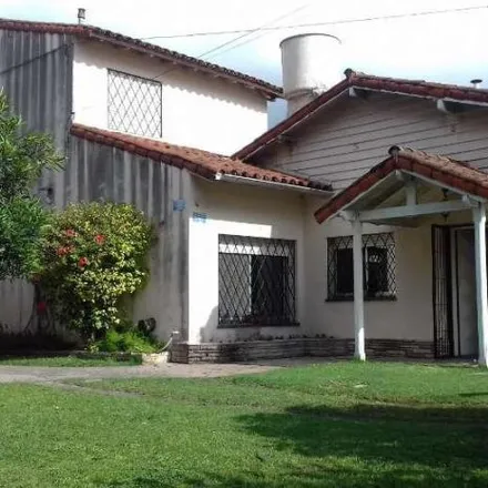 Buy this 4 bed house on Concejal Héctor Hugo Rocca 238 in Arca Oeste, Moreno