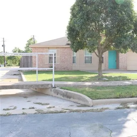Buy this 4 bed house on 424 Medina Drive in Killeen, TX 76542