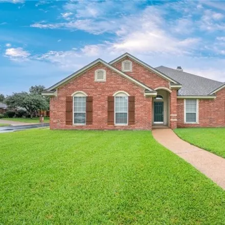 Buy this 4 bed house on 2817 Cherokee Lane in Waco, TX 76712