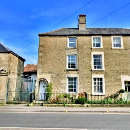 Buy this 3 bed townhouse on King Street in Melksham, SN12 6HB