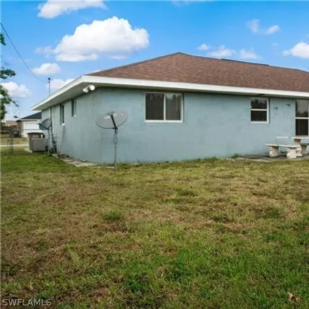 Image 4 - 1000 Southeast 26th Terrace, Cape Coral, FL 33904, USA - House for rent