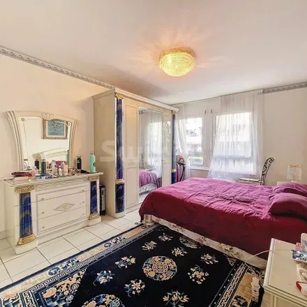 Rent this 6 bed apartment on Rue du Contrat-Social 1 in 1203 Geneva, Switzerland