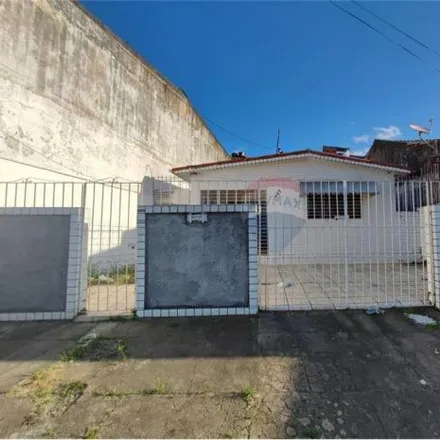 Buy this 3 bed house on Igreja Adventista do Sétimo Dia - Cavaleiro in Rua Manuel Conrado 313, Cavaleiro