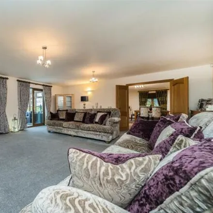 Image 2 - 15 Mansfield Road, Papplewick, NG15 8FJ, United Kingdom - House for sale