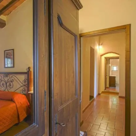Rent this 4 bed duplex on 50028 Tavarnelle Val di Pesa FI
