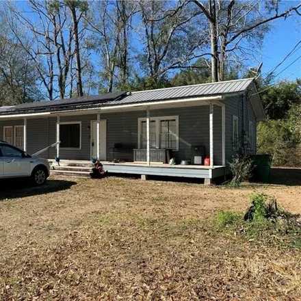 Buy this 4 bed house on 498 North Pierce Street in Covington, LA 70433