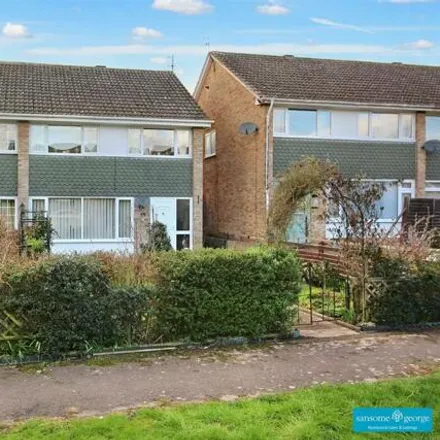 Buy this 3 bed duplex on Southcote Primary School in Stapleford Road, Reading