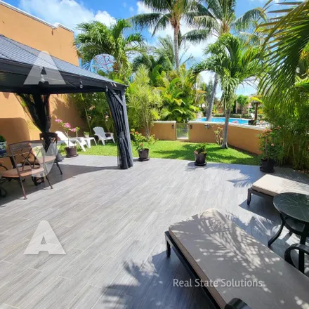 Buy this 5 bed house on Pok Ta Pok in 75500 Cancún, ROO