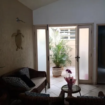 Rent this 5 bed house on Paróquia Santa Luzia e Santo Expedito in Avenida Luiz Pequini 370, Santa Terezinha