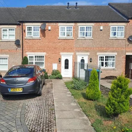 Buy this 3 bed townhouse on Fisher Lane in Mansfield, NG18 2RY