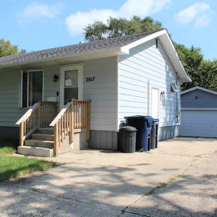 Buy this 2 bed house on 2817 North Elmwood Avenue in Waukegan, IL 60087