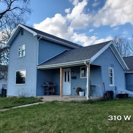Buy this 6 bed house on 412 North Elm Street in Platteville, WI 53818