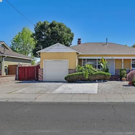 Buy this 2 bed house on 632 Beatrice Street in San Leandro, CA 94579