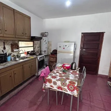 Buy this 2 bed house on Héctor Guidi 722 in Partido de Lanús, 1823 Gerli