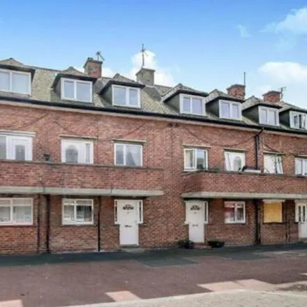 Rent this 2 bed room on Oaktree Gardens in Whitley Bay, NE25 8XF