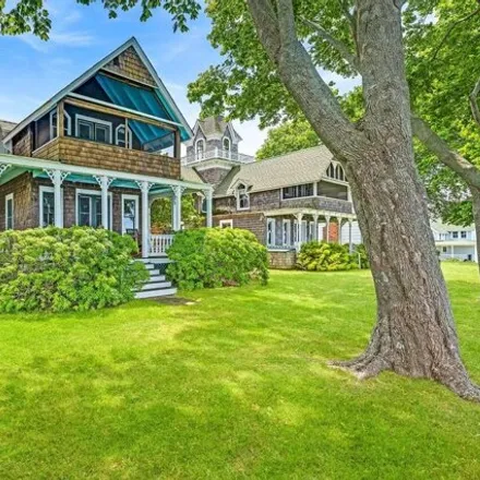 Image 1 - 6 Summerfield Place, Shelter Island Heights, Suffolk County, NY 11965, USA - House for rent
