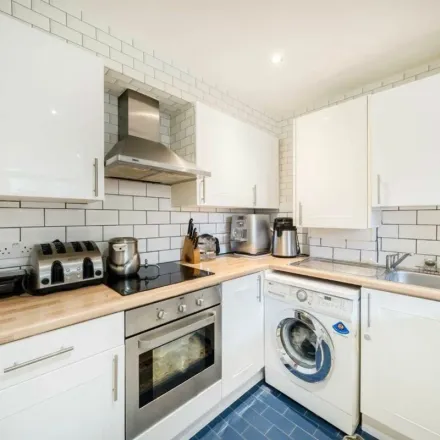 Image 1 - West London Cars, Churchfield Road, London, W3 6BD, United Kingdom - Apartment for rent