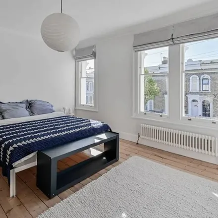 Image 9 - 100 Dunlace Road, Clapton Park, London, E5 0JT, United Kingdom - Townhouse for rent