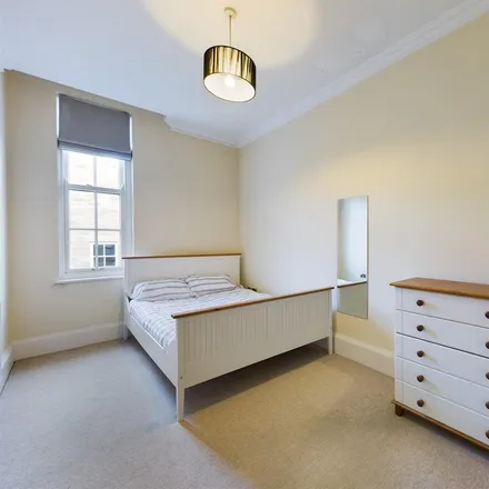 Image 9 - Denison Hall, Kendal Lane, Leeds, LS3 1AS, United Kingdom - Apartment for rent