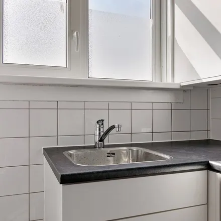 Rent this 3 bed apartment on Pleinweg 44B in 3083 EE Rotterdam, Netherlands