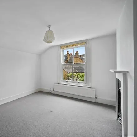 Image 6 - Broomwood Road, London, SW11 6EH, United Kingdom - Townhouse for rent