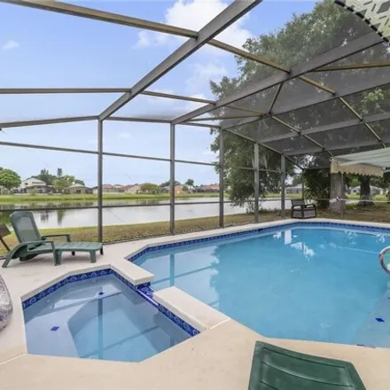 Image 3 - 215 Bay Head Dr, Kissimmee, Florida, 34743 - House for sale