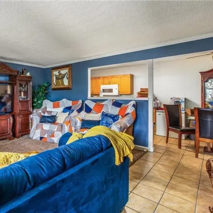 Image 7 - Las Colinas Apartments, 3250 Panorama Road, Riverside, CA 92506, USA - Condo for sale